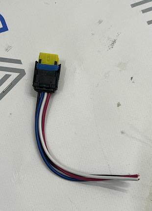 Разъем (фишка) топливного насоса master 3