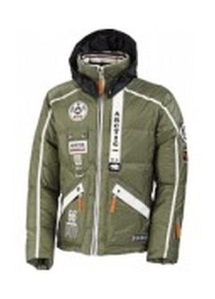 Куртка — модель bogner arctic earth explorer.