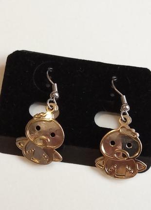 Интересные серьги сережки птенцы цыплята контурные золотистые