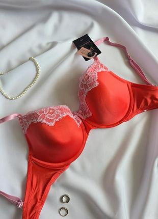 Бюст классический яркий hunkemoller 70е уценка