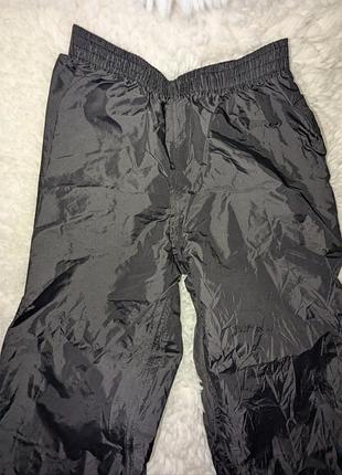 Брюки против дождя от mountain warehouse р. 7-8 лет