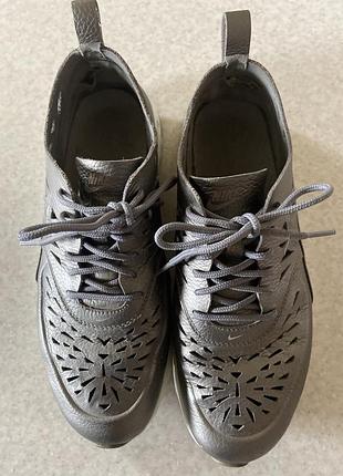 Кроссовки nike air max thea , размер 41 по стельке 26, 5 , кожаные