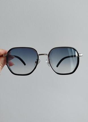 Rрутые солнцезащитные очки моделей