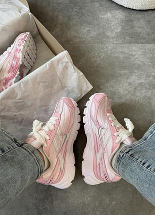 Louis vuitton trainer triple pink