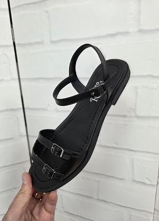 Легкие босоножки на каждый день