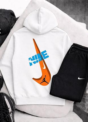 Чоловічий чорно білий спортивний костюм худі та штани nike jordan з принтом на спині