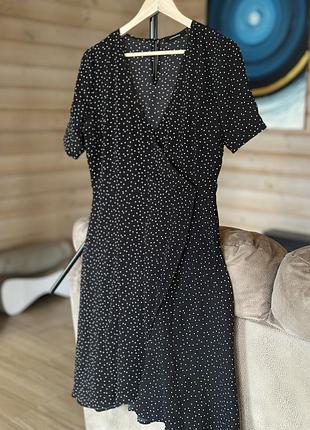 Жіноча сукня в горошок на запах, чорна, xl