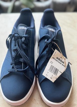 Кросівки нові adidas. нові, розмір 44