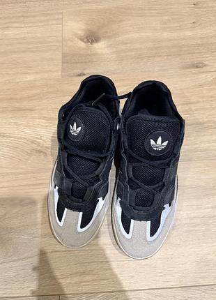 Кроссовки adidas