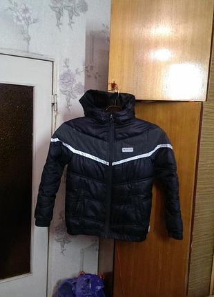 Детская куртка - ветровка бренда mckenzie original sportswear с капюшоном 8-10 лет