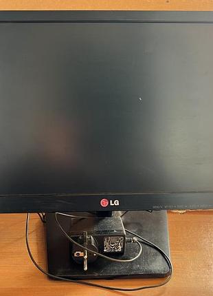 Жк-монитор lg flatron 19en33s-b. это бюджетная модель с led-подсветкой, предназначенная для повседневных офисных и домашних задач.