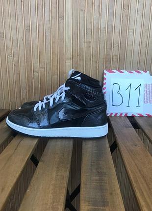 Кроссовки nike air jordan 1