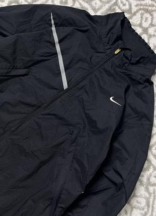 Черная ветровка nike