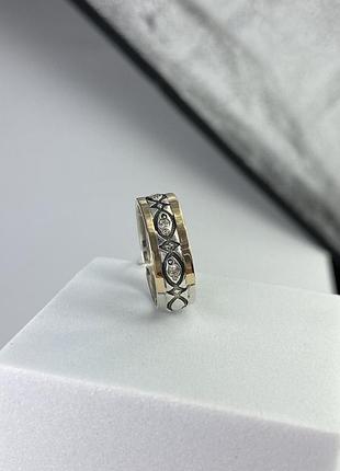 Кольцо серебряное комбинированное с фианитом и золотом 372 17.5