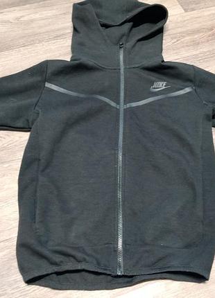 Продам кофту nike tech fleece в идеальном состоянии.