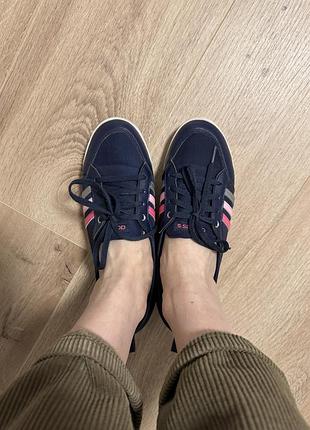 Жіночі кеди adidas