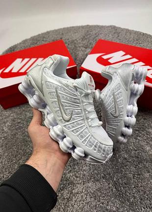 Nike shox white