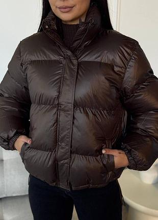 Коричнева куртка весна весняний пуфер демісезона курта шоколад шоколадна куртка з зятажками