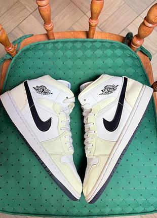 Кросівки “nike air jordan 1 mid”оригінал!