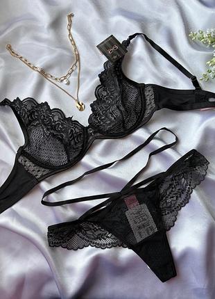 Збірний комплект чорний мереживний hunkemoller