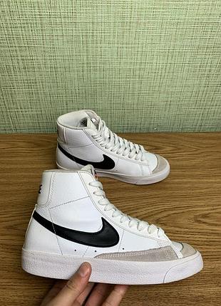 Оригінальні кросівки-кеди 'nike blazer mid 77'.