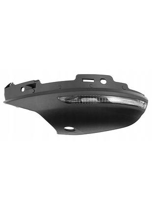 Левый поворотник повторитель поворотов с корпусом renault megane iv 2015- 963066878r 963066605r рено меган 4