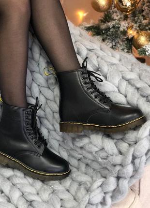 Классические ботинки dr. martens с мехом8 фото