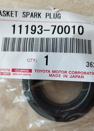 Сальник свечного колодца на toyota land cruiser 200/lexus gx470, is
