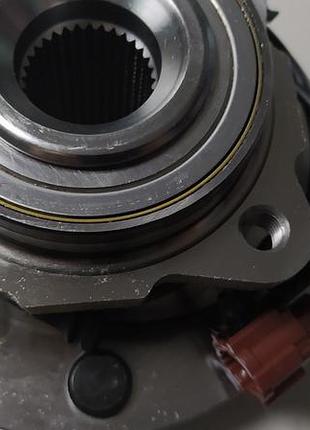 Задняя ступица в сборе на nissan armada/infiniti qx56
