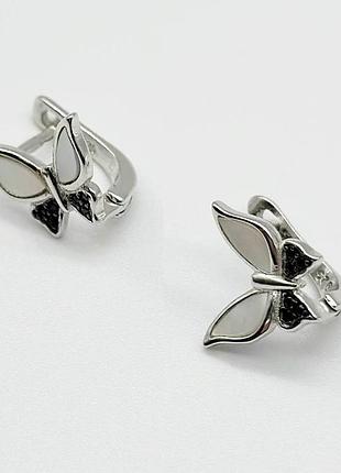 Срібні сережки в стилі "van cleef та arpels" зі вставкою фіаніт/перламутр