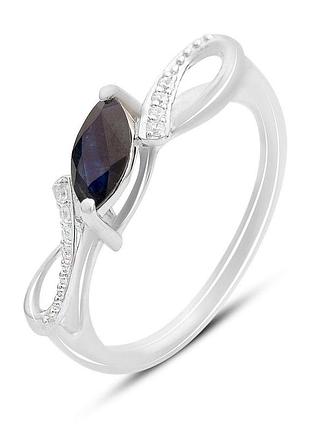 Серебряное кольцо komilfo с натуральным сапфиром 0.62ct, фианитами, вес изделия 2,42 гр (2168782) 18 размер 2.33, 17"