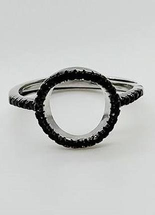 Серебряное кольцо в черных фианитах геометрия, размер 16,5, вес: 2.0 г