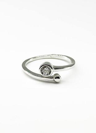 Серебряное кольцо со вставкой swarovski zirconia, размер 17,5, вес: 1.8 г