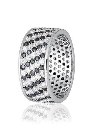 Серебряное кольцо с черными фианитами, размер 16,5, вес: 3.9 г
