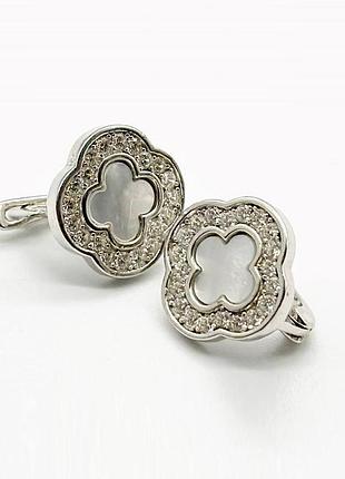 Срібні сережки в стилі "van cleef та arpels" зі вставкою фіаніт/перламутр