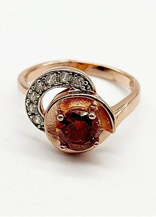 Серебряное кольцо с фианитами, размер 15,5, вес: 2.2 г