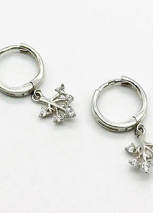 Серебряные серьги с фианитами