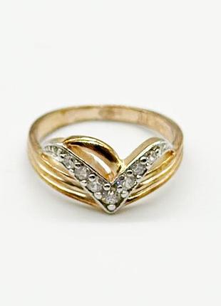 Серебряное кольцо с фианитами, размер 15,0, вес: 2.2 г