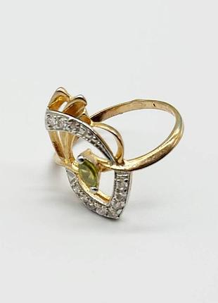 Серебряное кольцо с фианитами, размер 17,0, вес: 2.3 г