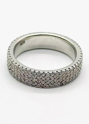 Серебряное кольцо с фианитами, размер 15,5, вес: 4.0 г