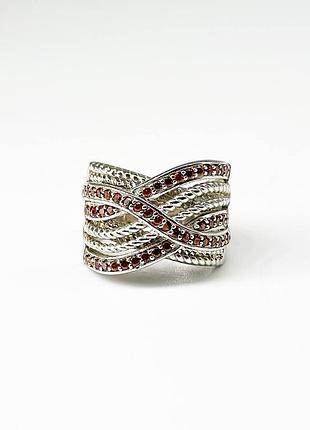 Серебряное кольцо с фианитами, размер 17,0, вес: 8.4 г