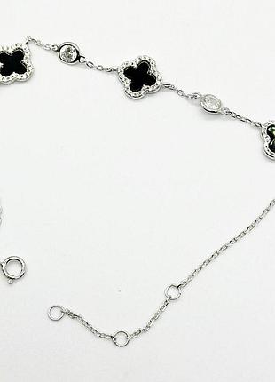 Серебряный браслет в стиле "van cleef и arpels" со вставкой фианит/оникс, размер 21 см x 0,1 см, вес: 3.4 г