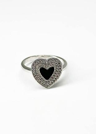 Серебряное кольцо в стиле "van cleef и arpels" со вставкой фианит/оникс, размер 17,5, вес: 3.4 г