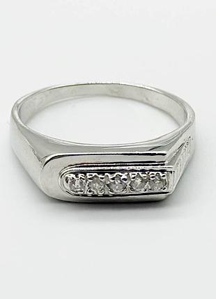 Серебряное кольцо со вставкой фианит, размер 19,0, вес: 3.6 г