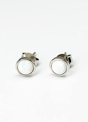 Серебряные серьги с белым опалом