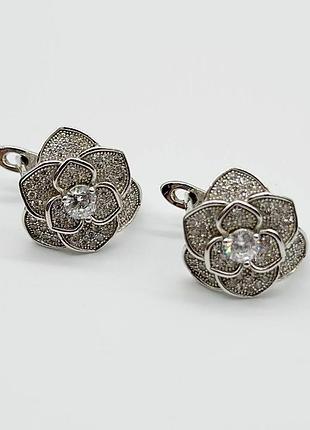 Серебряные серьги с фианитами