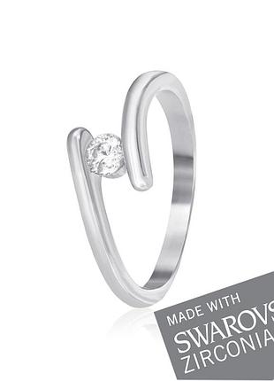 Серебряное кольцо с цирконием swarovski zirconia, размер 17,5, вес: 1.9 г