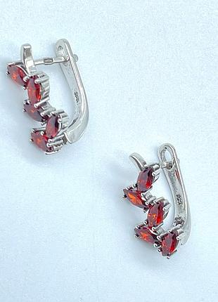 Серебряные серьги с фианитами