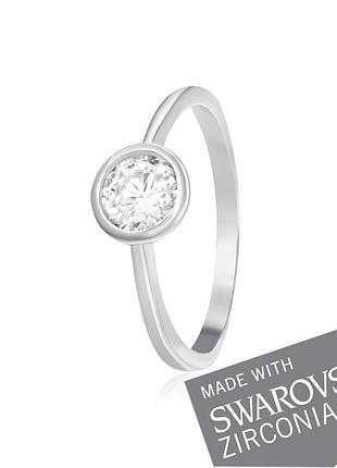 Серебряное кольцо с цирконием swarovski zirconia, размер 17,5, вес: 2.1 г