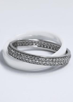 Серебряное кольцо с фианитами, размер 18,0, вес: 4.8 г